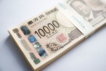 2024年新紙幣の100万円の札束
