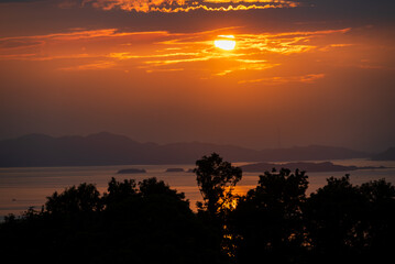 夕陽ヶ丘から望む夕日