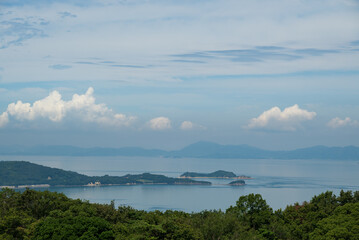 Fototapeta premium 瀬戸内の晴れた夏の朝