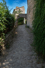 Obraz premium Village perché de la Drôme, Mirmande