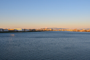 多摩川河口　初日の出、日の出、富士山、川崎市街