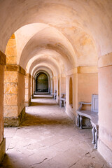 Obraz premium Walkway Under The Seven Arched Praeneste At Rousham House Gardens