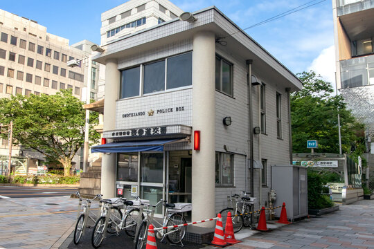 東京都港区北青山の赤坂警察署表参道交番