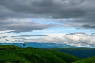 Obraz premium 曇天の阿蘇