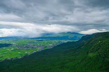 曇天の阿蘇