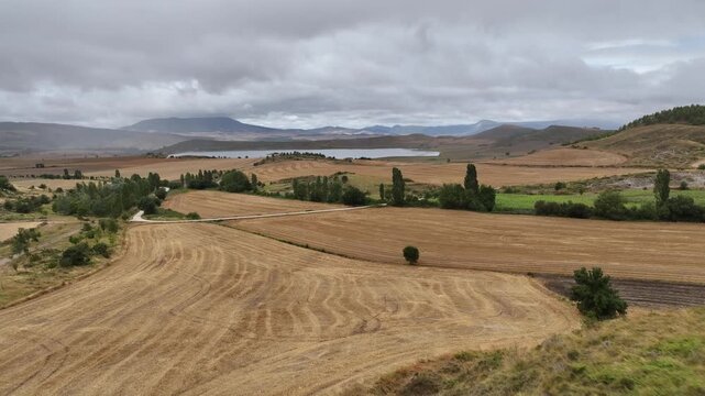 Aranguren Valley and Balsa Ezkoriz. Erreniega and Etxauri in the background. Navarra