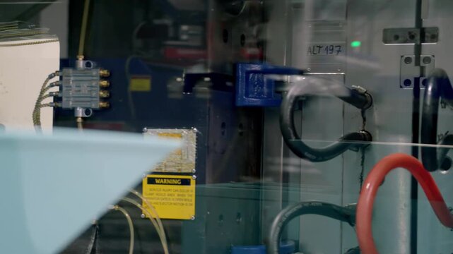 Automatic plastic injection mould factory, manufacture industry robots automation