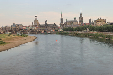 Dresdner Altstadtpanorama; Blick von der Marienbrücke