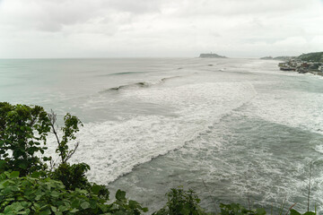 台風７号　稲村ヶ崎サーフィンBIGWAVES