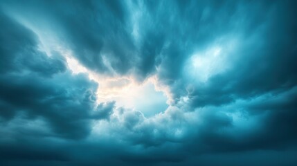 Obraz premium The sky is filled with dark clouds