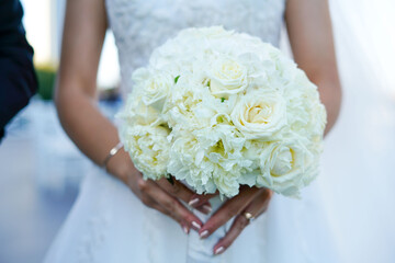 Wedding Day Details: Bouquet and Dress

