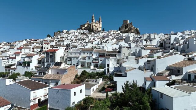 vista a&eacute;rea del municipio Olvera en la provincia de C&aacute;diz, Andaluc&iacute;a