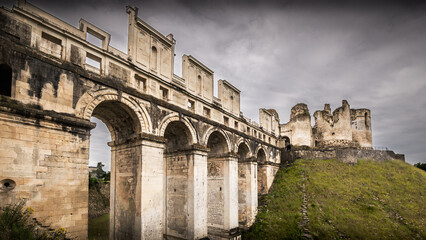 Ancient fortified castle, built from the beginning of the 13th century, whose ruins stand in the town of Fère-en-Tardenois in the Aisne department in the Hauts-de-France region