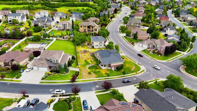 the cityscape of North Salt Lake, luxurious houses with greenery and paved roads in Utah