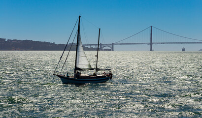 Fototapeta premium Yacht in San Pablo Bay near San Francisco and Alcatraz Island