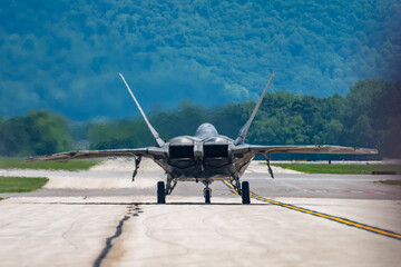 U.S. Air Force F-22 Raptor Stealth Fighter Taxiing