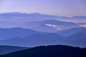 牛岳から見た北アルプス方面の風景