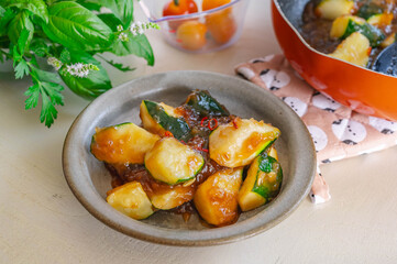 ワンパン料理　ズッキーニのあんかけ炒め