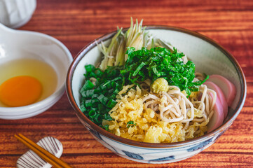 薬味たっぷりぶっかけそば