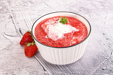 Strawberry soup with strachatella cheese