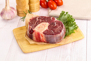 Raw beef ossobuco for roast