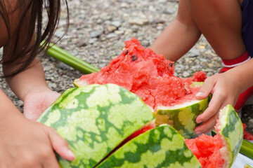 スイカ割り