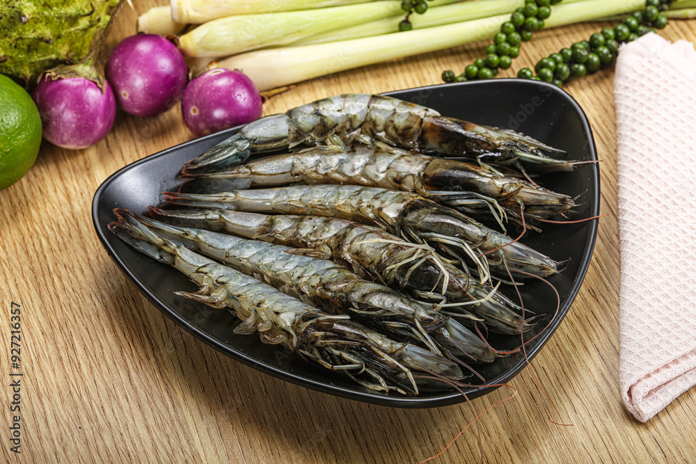 Wall mural Fresh raw uncooked tiger prawn