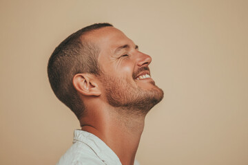 Obraz premium A close up of a man's face with her eyes closed