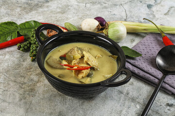 Thai green chicken curry with coconut