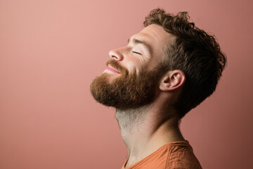 Obraz premium A close up of a man's face with her eyes closed