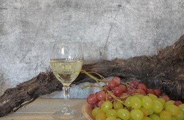 copa vino blanco cepa vieja uvas bodega vendimia