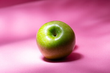 red and green apples