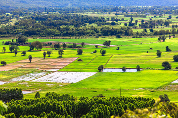 Obraz premium Wallpaper from the top of the mountain, overlooking the panorama, with the wind blowing all the time, fresh air, is a viewpoint that adventurers regularly visit.