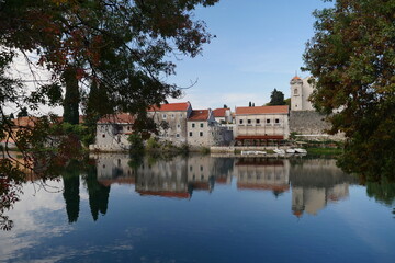 Obraz premium castle on the river