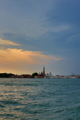 Naklejka premium Blick auf San Giorgio Maggiore bei Abendrot