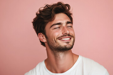 Obraz premium A close up of a man's face with his eyes closed
