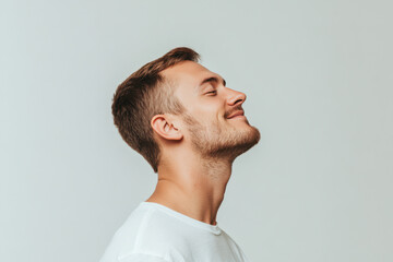 Obraz premium A close up of a man's face with her eyes closed