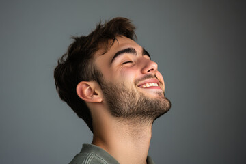 Obraz premium A close up of a man's face with her eyes closed