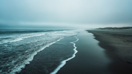  The Pacific Ocean tenderly washes the shore, forming layers of movement and tranquility in a single image.