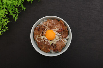 豚丼