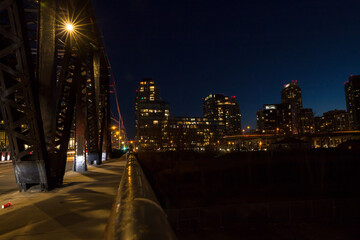Fototapeta premium city bridge at night