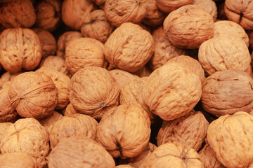 殻付きのクルミ