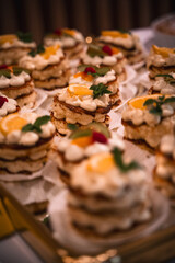 Hochzeitstörtchen. Torten. Süßspeise