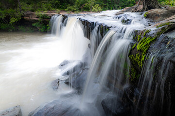 Obraz premium Beautiful Waterfalls in Thailand's Forests