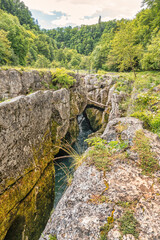 les pertes de la valserine, rivière sauvage, France