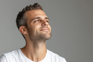 Obraz premium A close up of a man's face with his eyes closed