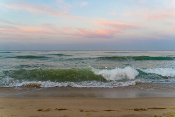 Horizontal lines of the coast with no people around
