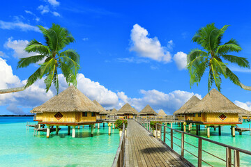 Bora Bora is an atoll belonging to the group of Society Islands in French Polynesia. Bora Bora is considered one of the most exclusive and luxurious holiday resorts.
