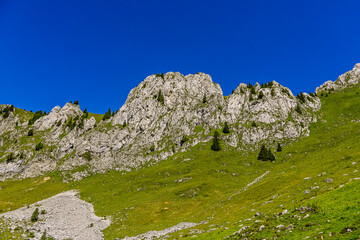 Stockhorn, Strüssligrat, Strüssliflue, Stockenfeld, Luftseilbahn, Oberstocke, Oberstockesee, Sattelspitz, Pfaffli, Stockeflue, Bergsee, Wanderweg, Alpen, Berner Oberland, Simmental, Sommer, Schweiz