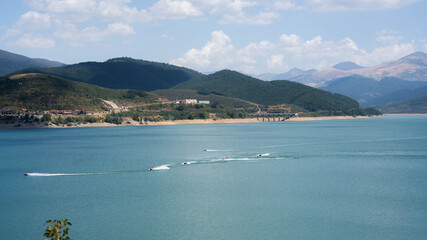 Motos de agua, en embalse de Riaño LEÓN.